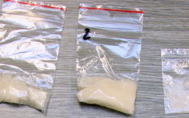 Policisté dopadli dealera pervitinu, drogy nakupoval v Plzni a dál je prodával nebo rozdával kamarádům