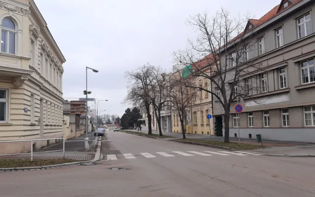 Řidiče v Rokycanech čekají zásadní dopravní omezení, začíná náročná rekonstrukce Jiráskovy ulice