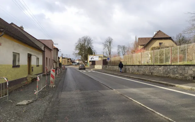 Řidiče čekají na hlavním tahu z Plzně na Tábor dopravní omezení, projedou kyvadlově