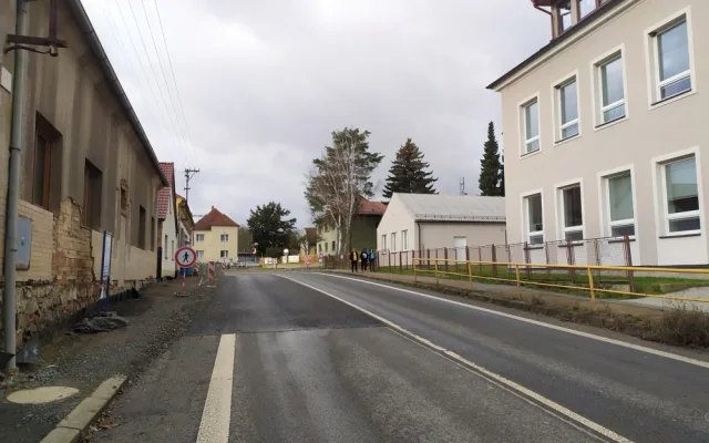 Řidiče čekají na hlavním tahu z Plzně na Tábor dopravní omezení, projedou kyvadlově
