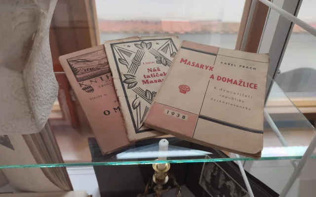 Před 100 lety navštívil Masaryk Domažlice, vítaly ho davy nadšených lidí v krojích a bohatá výzdoba