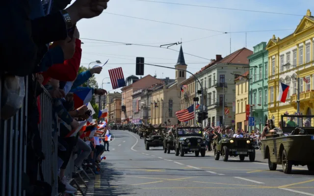 Velkolepé Slavnosti svobody se letos poprvé uskuteční bez veteránů z USA a Belgie