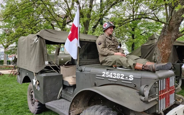 Velkolepé Slavnosti svobody se letos poprvé uskuteční bez veteránů z USA a Belgie