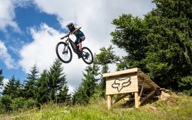 Šumavský Ski&Bike Špičák startuje letní sezonu o šest týdnů dříve než loni, otevře také novou restauraci