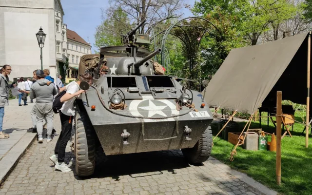 Plzeňské čtyřdenní Slavnosti svobody si nenechaly ujít desítky tisíc lidí, hojná účast byla i v Rokycanech