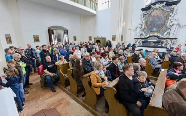 V kostele v Prusinách na Plzeňsku se po dlouhých desetiletích rozezněly historické zvony
