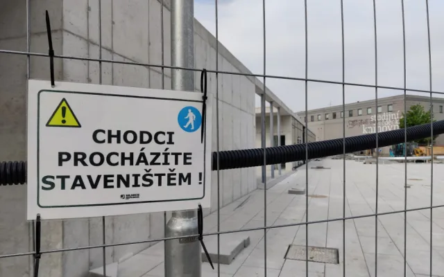 Obvod hledá nájemce pro dokončovanou bránu do Borského parku, bude tam kavárna a veřejné wc