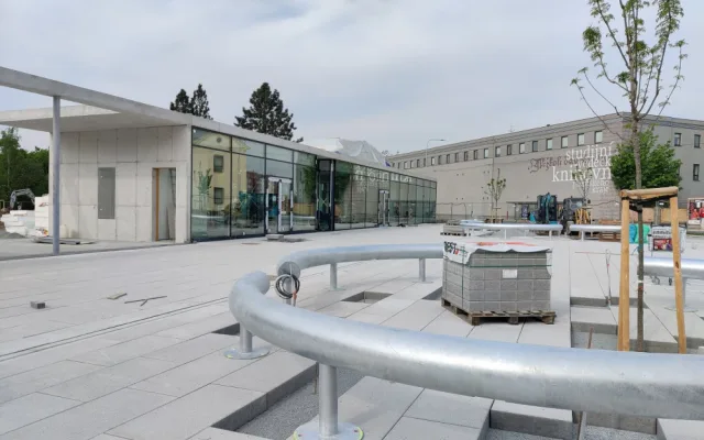 Obvod hledá nájemce pro dokončovanou bránu do Borského parku, bude tam kavárna a veřejné wc