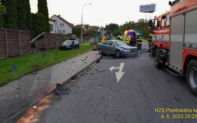 Řidič měl v těle tři promile alkoholu, když způsobil vážnou nehodu. Sám utrpěl vážné zranění
