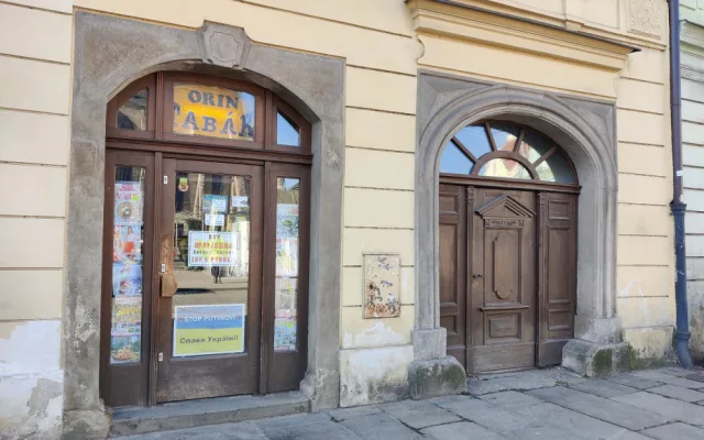 Více než třicet let tam stál Orin Tabák