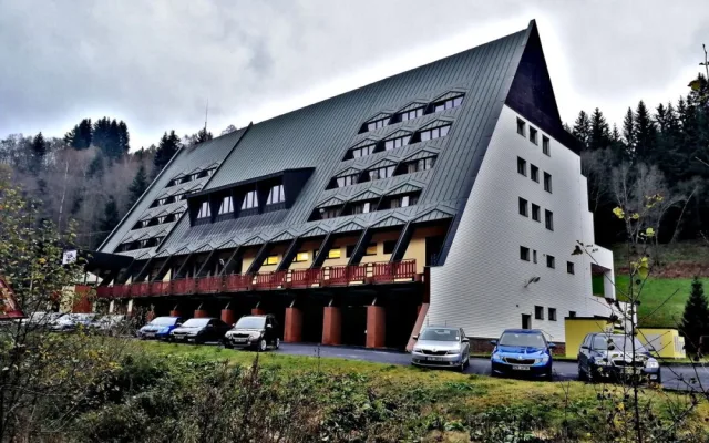 Ukrajinci ubytovaní na Šumavě v hotelu státu nezvládnou zaplatit žádanou částku