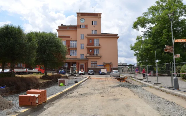 Z důvodu rekonstrukce se dočasně zcela uzavře náměstí 5. května v Rokycanech