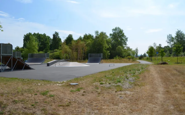 U rokycanského skateparku vyroste nová pumptracková dráha a napojí se na cyklostezku