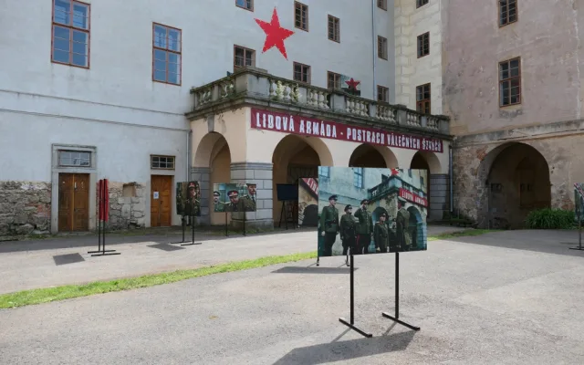 Zelenou Horu proslavili Černí baroni, kraj chce ze zchátralého zámku udělat turistický klenot