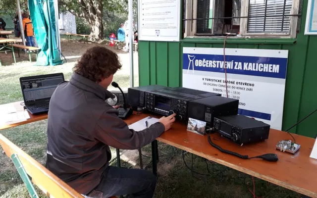Klub radioamatérů s dlouholetou tradicí bojuje za pozemek, na kterém mají základnu a kde pořádají akce pro veřejnost