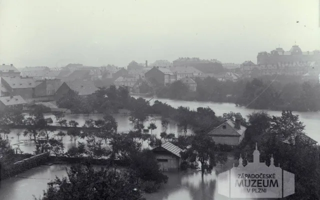 Velká povodeň v Plzni roku 1890 - pohled k Hamburku, foto: ZČM