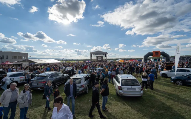 AUTOSHOW ve Staňkově přinese nejnovější modely i koncert Divokýho Billa
