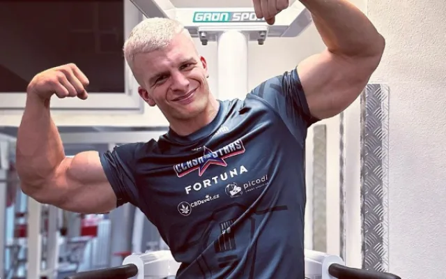 Influencer a zápasník z organizace Clash of the Stars si říká Patrik Žralok