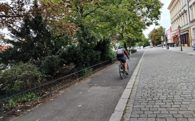 Tento cyklista kolem jen prosvištěl.