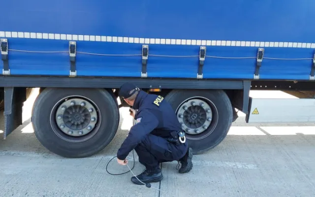 Policisté hledali nelegální migranty na dálnici u německých hranic