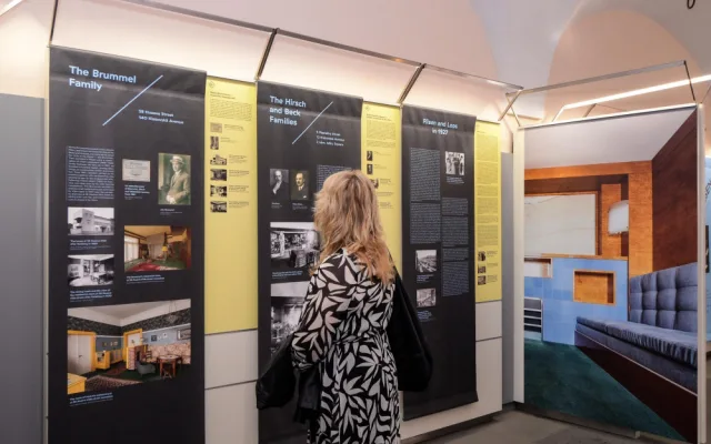 Příběh geniálního architekta Adolfa Loose a jeho plzeňskou tvorbu představuje výstava, která obletěla svět
