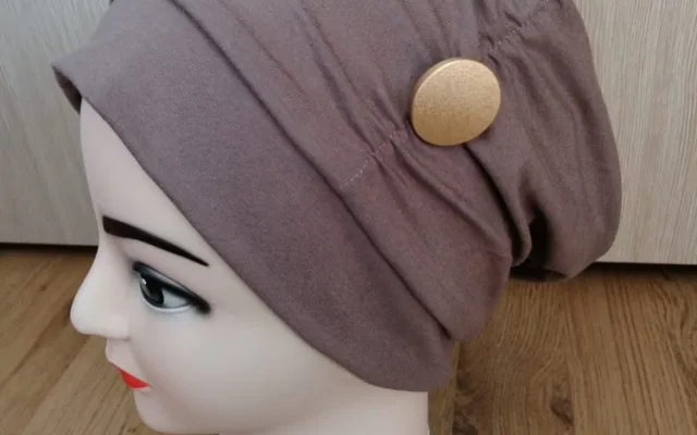 Alopecie ji připravila i vlasy, hendikepu čelí s šitím v ruce