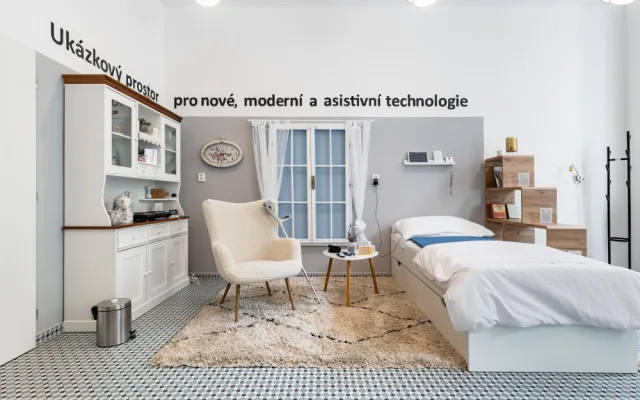 Nové centrum pro seniory v Plzni je první svého druhu v Česku, lidé si tam vyzkoušet různé asistivní technologie