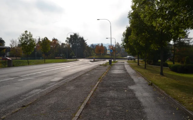 Město začíná se stavbou smíšené stezky pro pěší a cyklisty za téměř 14 milionů