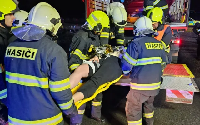 Skutečná letošní nehoda vlaku ve Švýcarsku byla námětem obřího cvičení složek IZS v nejdelším českém tunelu
