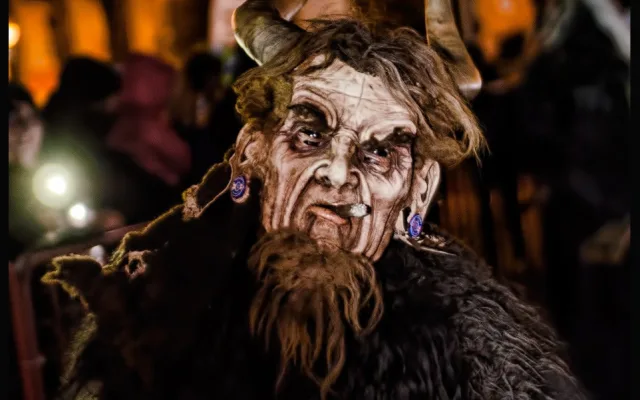 Zapomeňte na nudné vánoční trhy a nostalgické koledy. Klatovy se opět chystají na návštěvu Krampusáků