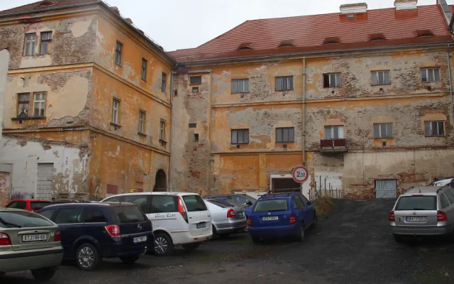 Rekonstrukci bývalého jezuitského semináře a pozdější sodovkárny za stovky milionů chystá město Klatovy