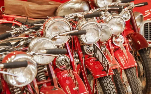 Nové muzeum Depo Moto Art se poprvé otevře pro veřejnost. Představí limuzíny prezidentů i další skvosty