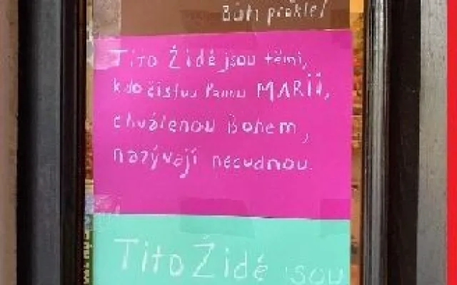 Zavřené už je nechvalně proslulé bistro s kebabem, které jeho majitel vyzdobil protižidovskými nápisy
