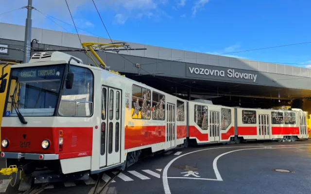 Náhradní vánoční tramvaj