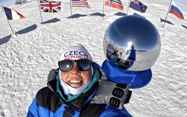 Loni zdolala zubařka z Přeštic jako teprve třetí Češka Mount Everest. Teď dobyla Jižní pól a čeká ji výstup na nejvyšší horu Antarktidy
