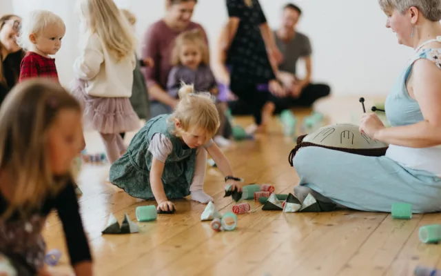 Festival pro rodiny s dětmi se vrací do Plzně, nabídne obří hernu i workshopy