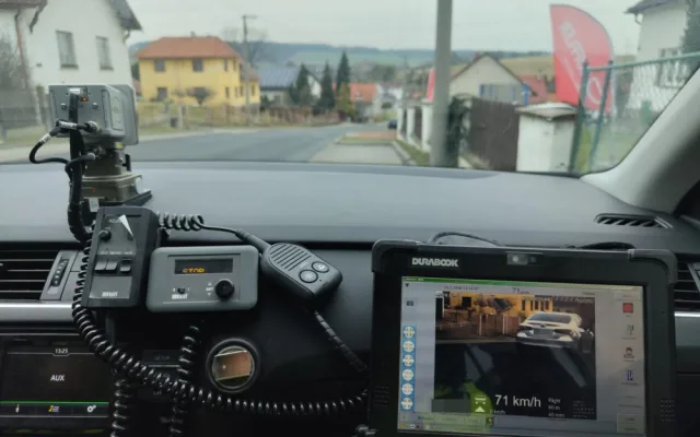 Při kontrolní akci se policisté zaměřili na rychlost a na linkové autobusy