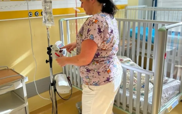 Budoucí zdravotní sestry z Německa vykonávají praxi na pediatrickém oddělení v Domažlické nemocnici