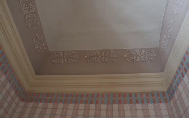 Horažďovice, areál zámku, čp. 11, interiér po restaurování, detail výmalby. Foto Radka Kočí, Městský úřad Horažďovice, 2023.