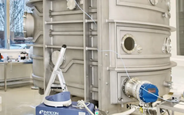 Napařovací vakuová komora ELIAS pro výzkumné centrum ELI Beamlines_02