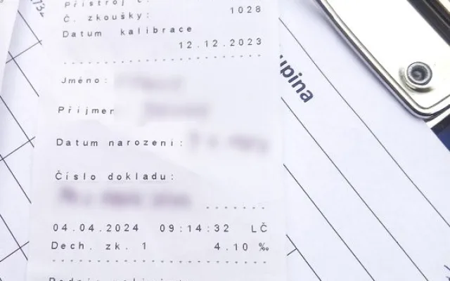 Na opilce ve firemním mercedesu poslal městskou policii zaměstnavatel řidiče. Motorista nadýchal 4,10 promile