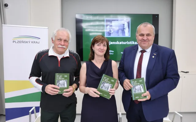 Zleva šéf Atommuzea Václav Vítovec, Radka Vávrová z Muzea na demarkační linii v Rokycanech a radní Libor Picka