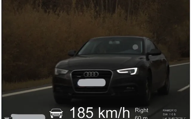 Rekordman se prohnal s Audi kolem policejního radaru rychlostí 185 km/h. Okamžitě přišel o řidičák