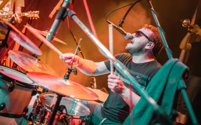 Ostrý ska-punk skupiny Rambanbám je divoký a hravý živel, který nikoho nenechá v klidu