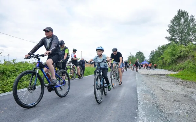 Cyklistům se otevřela unikátní stezka na bývalé železniční trati, dříve tam jezdily rychlíky