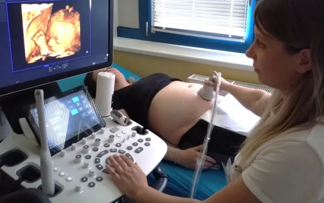 Nemocnice má novou 3D/4D sondu pro prostorové zobrazení plodu při ultrazvukovém vyšetření