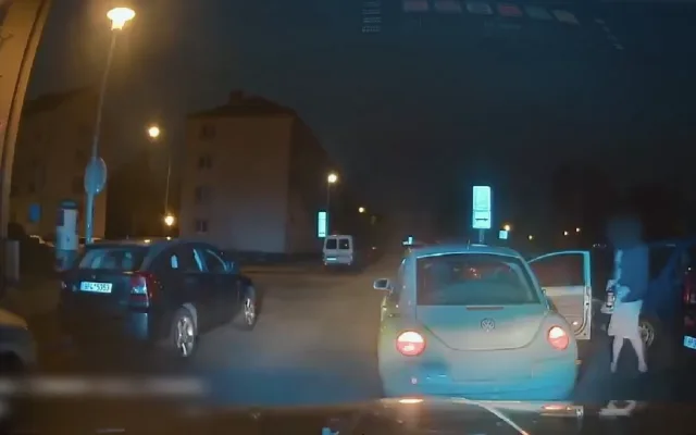 VIDEO: Neřídil jsem, tvrdil opilý muž. Kamera ho ale usvědčila z velké lži