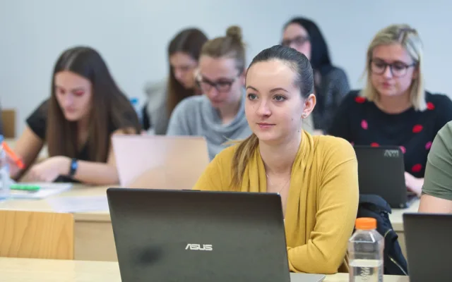 Uchazeči o studium na ZČU zatím odevzdali 13 500 přihlášek. Větší zájem je o ekonomii a právo