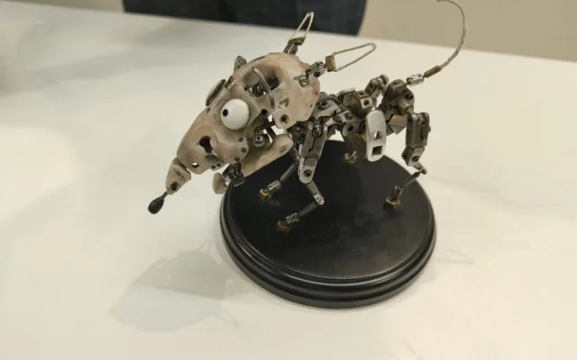 Tim Burton a Guillermo del Toro jsou odlišní tvůrci a je radost s nimi pracovat, říká loutkář Richard Pickersgill