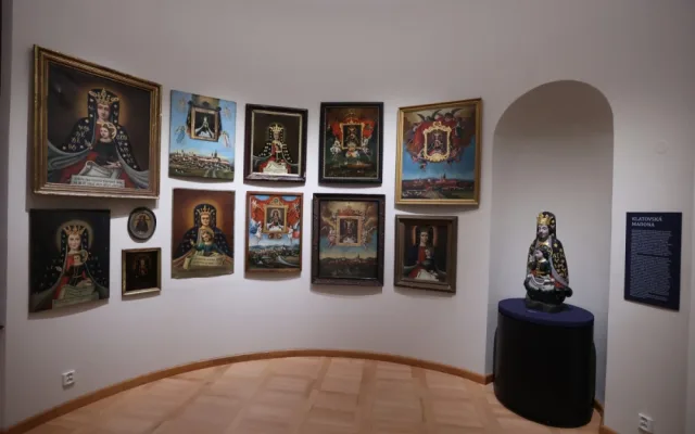 Klatovské muzeum má po 28 letech novou expozici, mapuje historii města od doby kamenné do roku 1989